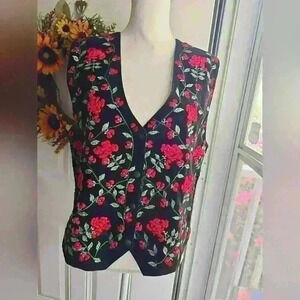 New directions vest black Velvet with red floral embroidery size m